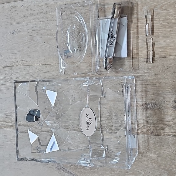 Hennessy XO Plastic Ice Bucket And Tongs - Picture 3 of 7